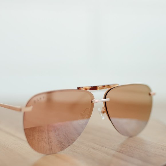 DIFF EyewearTahoe Brushed Gold Bronze Mirror - Picture 2 of 8